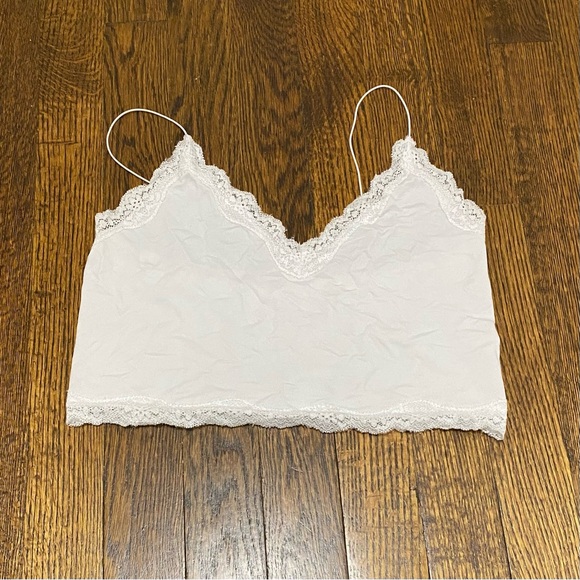 Bundle: EUC Forever 21 cropped camisoles - Picture 2 of 6